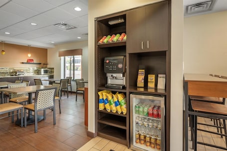 Servicio de la propiedad. Best Western Plus College Park Hotel