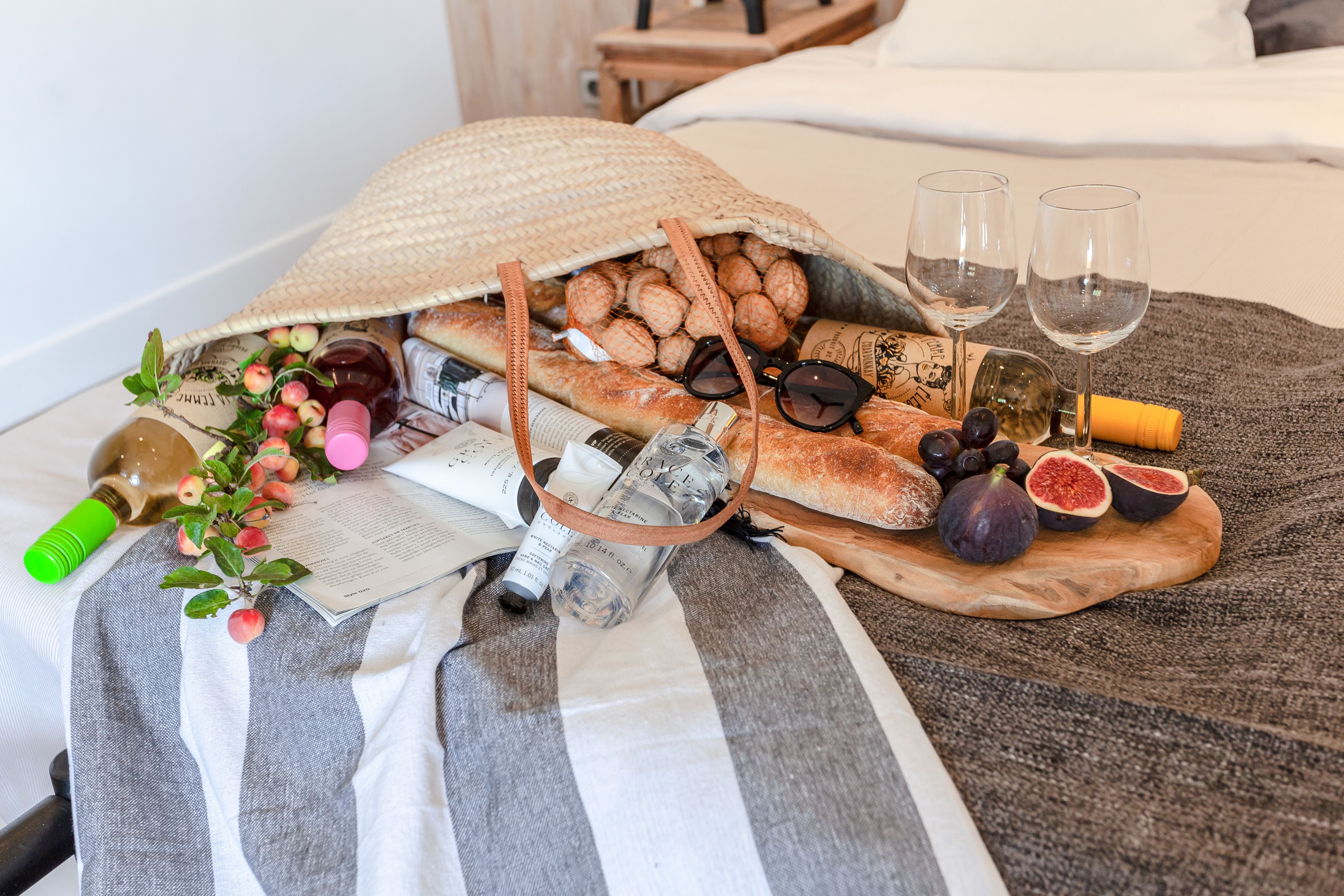 Individually decorated, free WiFi, bed sheets