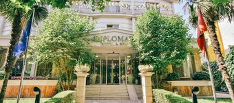 Diplomat Hotel & Spa