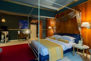 Deluxe Triple Room | Minibar, in-room safe, desk, soundproofing - Diplomat Hotel & Spa (Tirana)