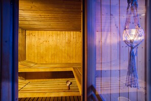 Sauna, hot tub, Turkish bath, body treatments - Diplomat Hotel & Spa (Tirana)