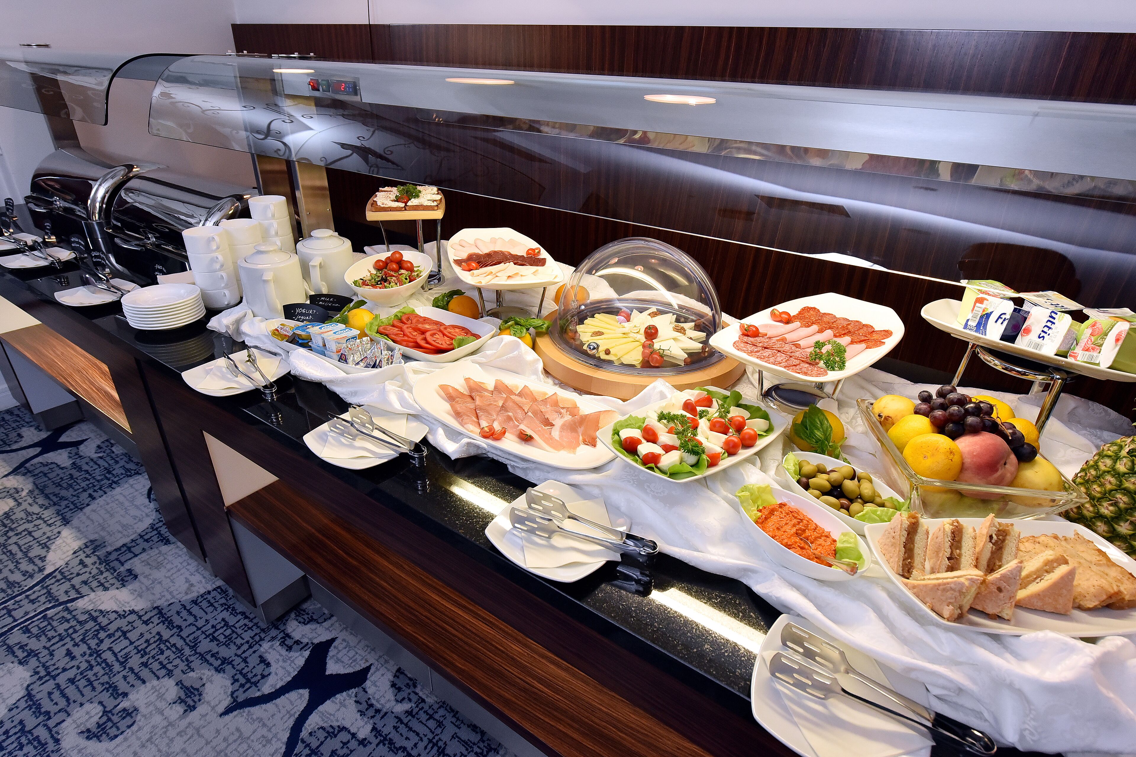 daily buffet breakfast (eur 15 per person)