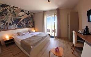 Caja de seguridad en la habitación, escritorio y wifi gratis 