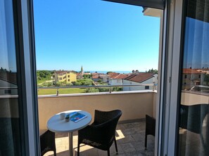 Caja de seguridad en la habitación, escritorio y wifi gratis 