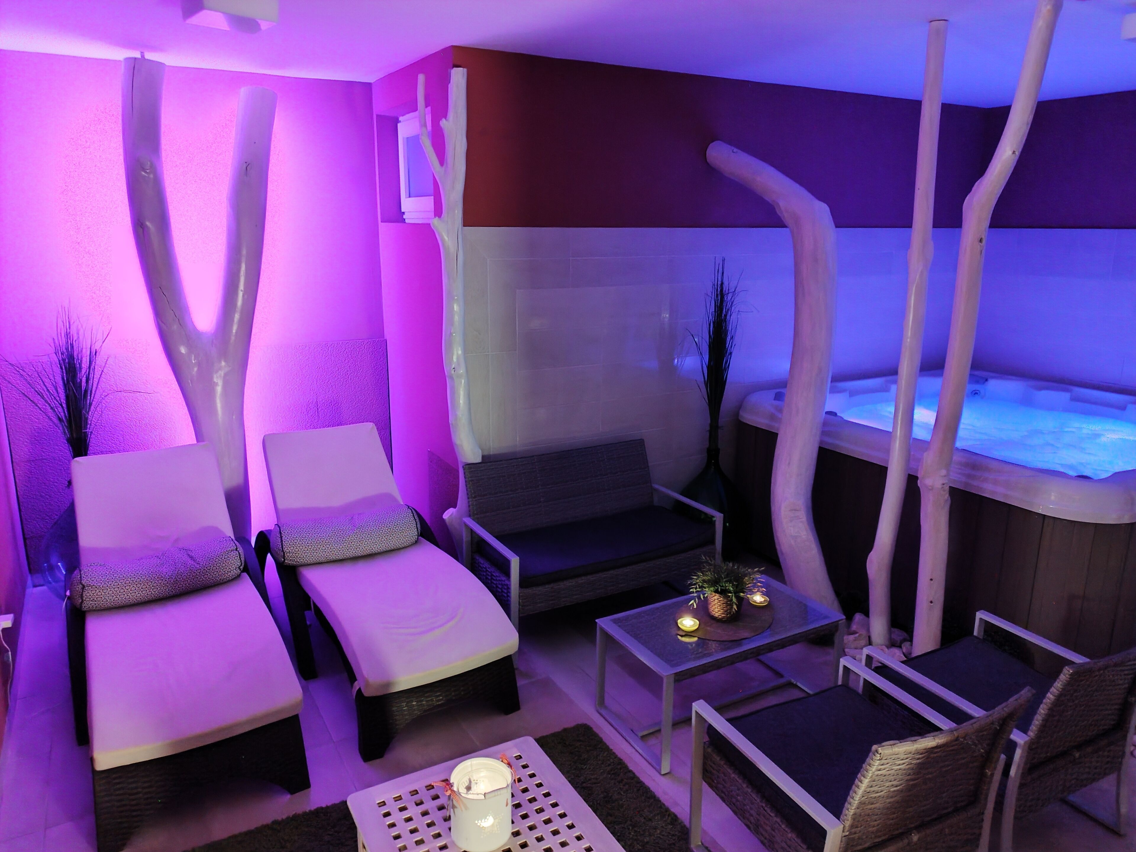 Bồn tắm spa trong nhà