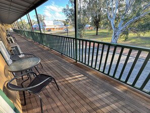 Superior Room, 1 Queen Bed, Jetted Tub | Balcony view - Settlers House York (York)
