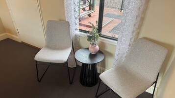 1 室のベッドルーム、客室ごとに異なる装飾、客室ごとに異なるインテリア、ベッドシーツ