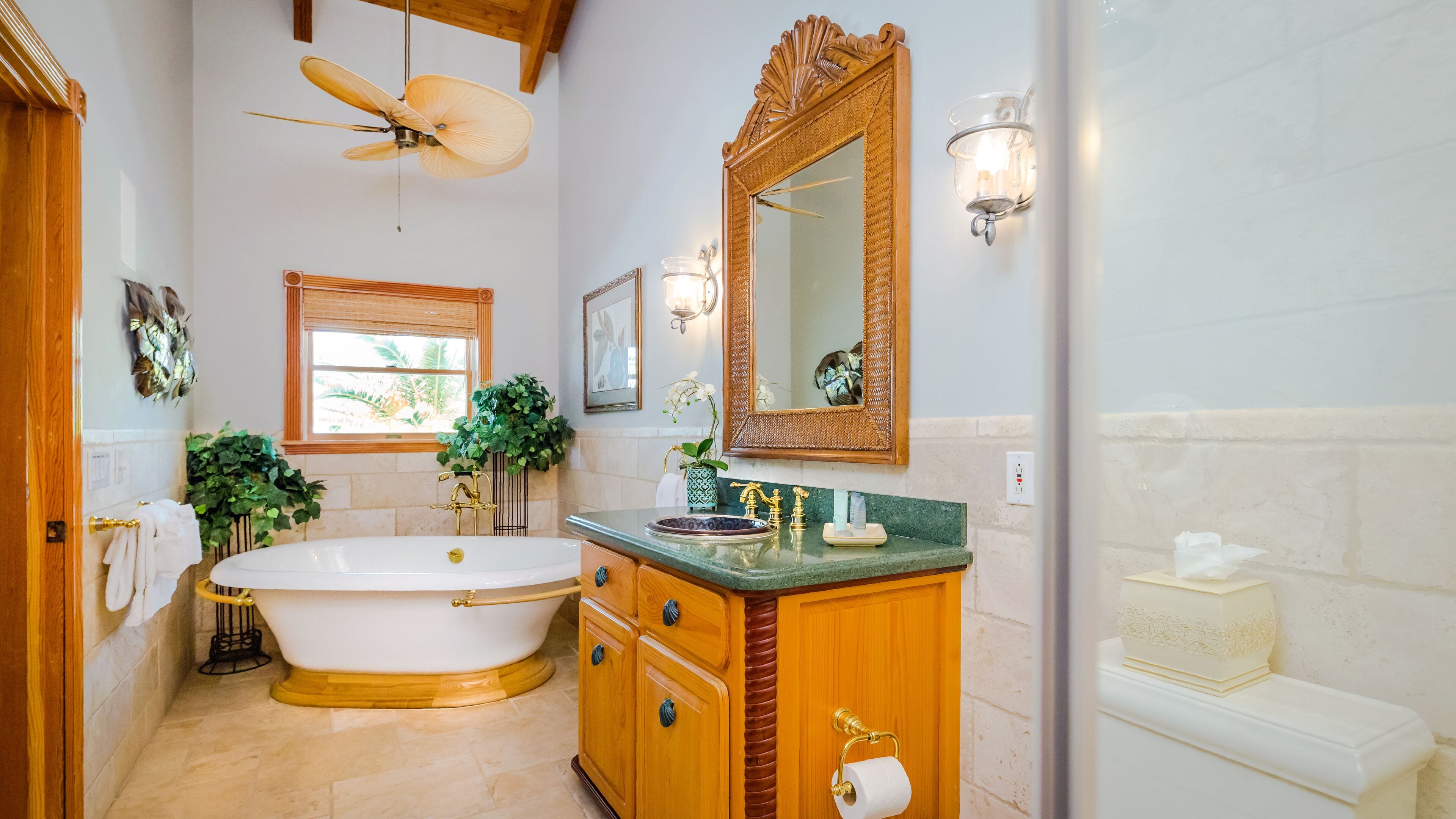 house (palm north) | bathroom | shower, free toiletries, hair dryer, towels