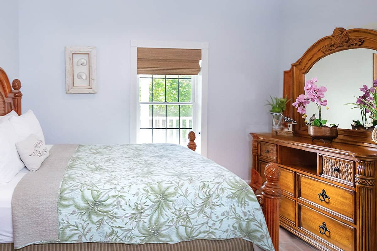 House (Malayan Palm East) | 2 bedrooms, premium bedding, individually decorated