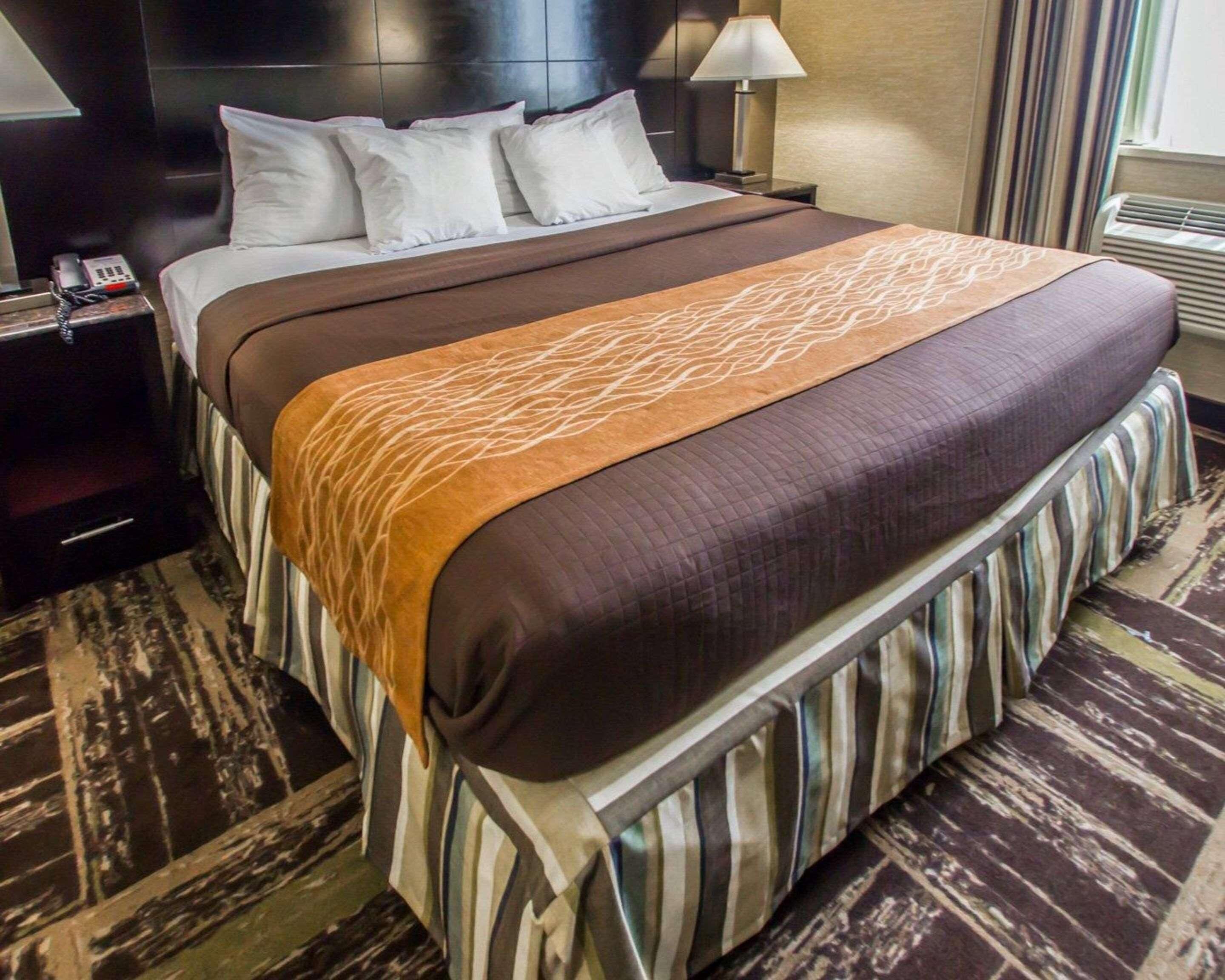 Premium bedding, pillowtop beds, in-room safe, desk