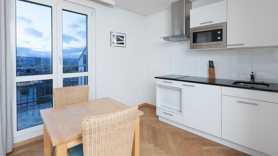 Apartments Swiss Star University