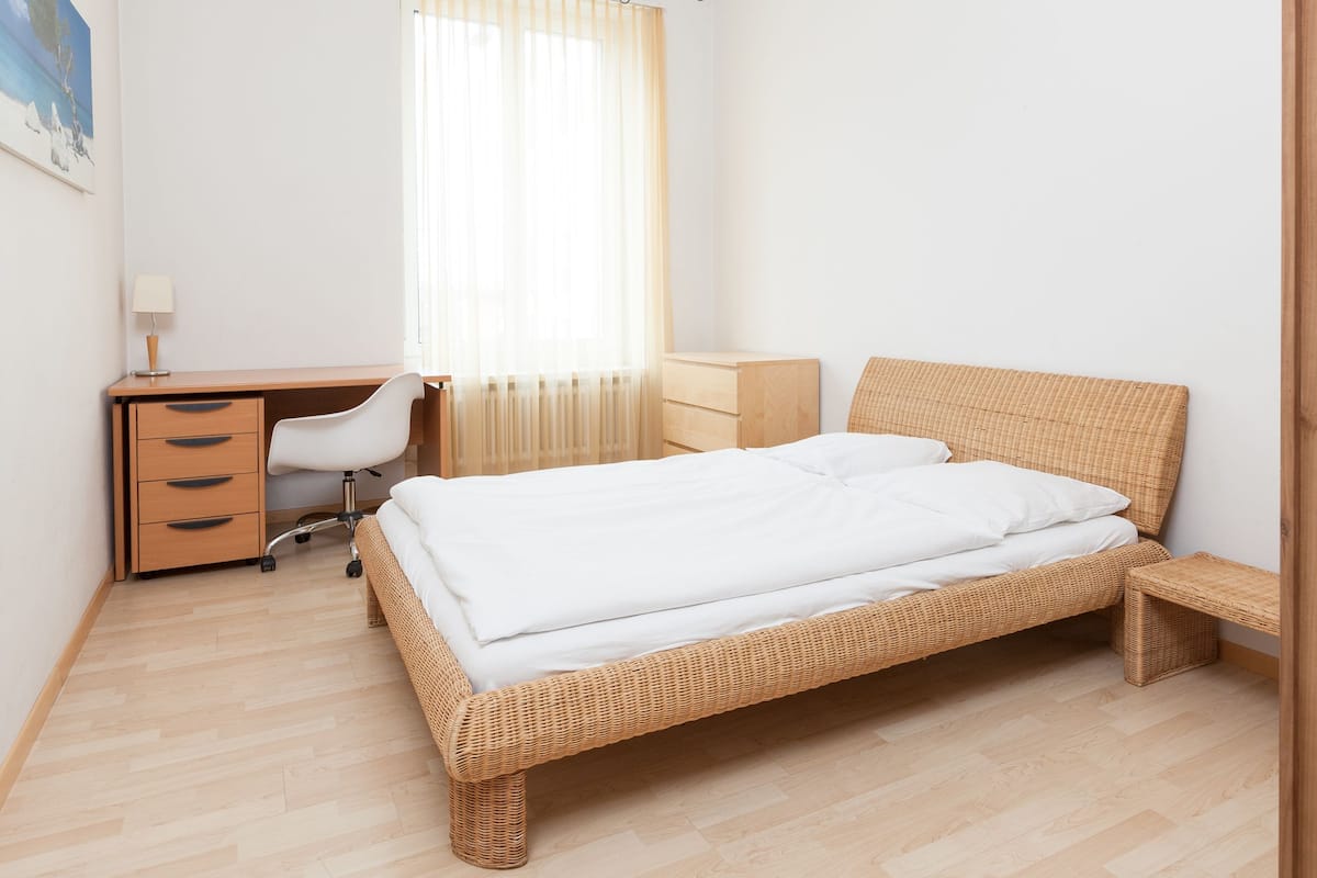 Apartment, 2 Bedrooms | Iron/ironing board, free cots/infant beds, free WiFi, bed sheets