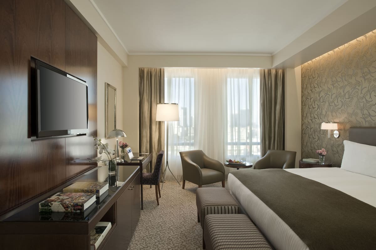 Egyptian cotton sheets, premium bedding, down duvets, pillow-top beds