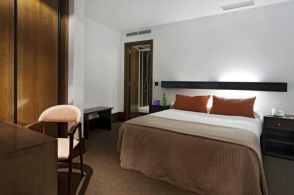 In-room safe, desk, iron/ironing board, free cots/infant beds