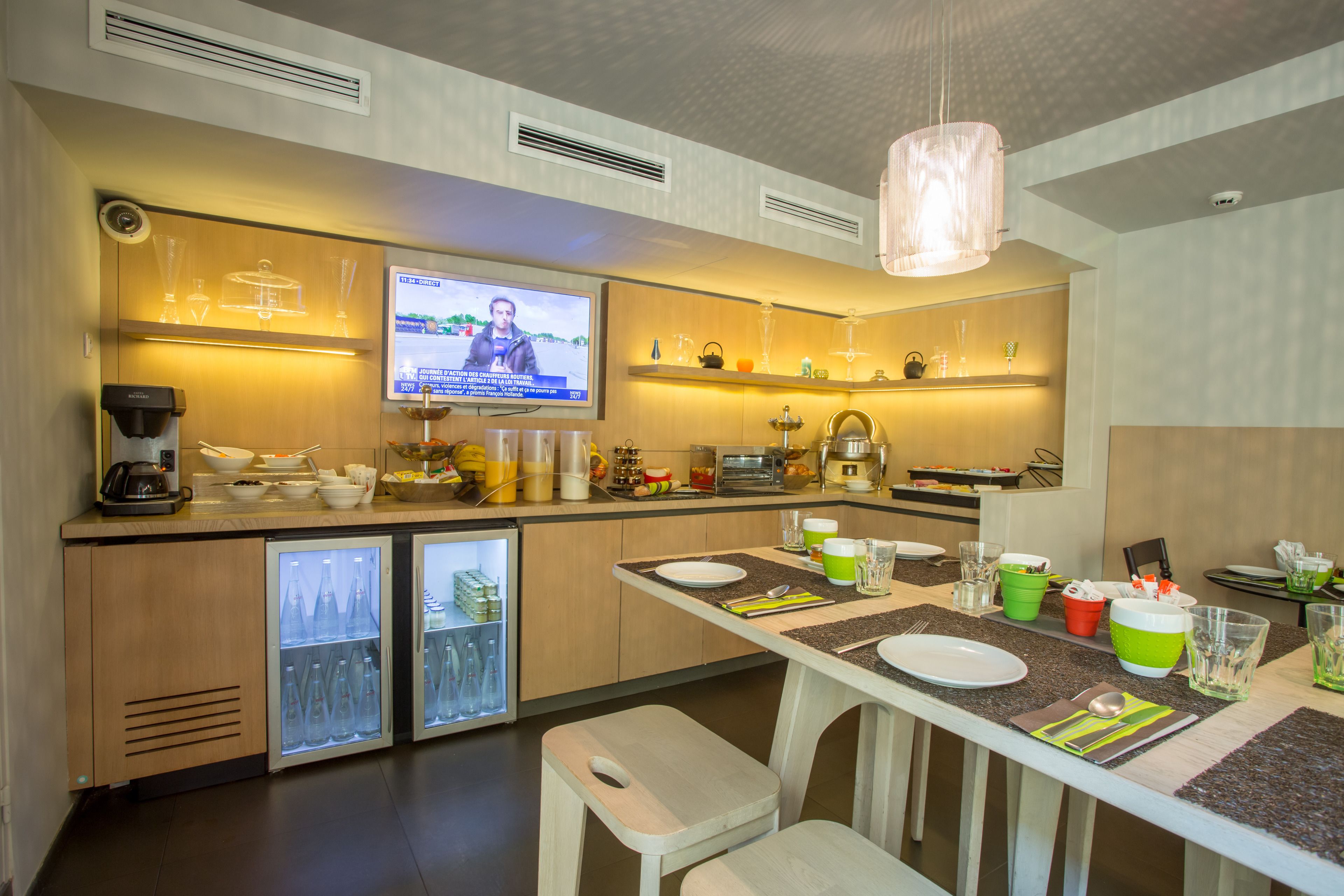 daily buffet breakfast (eur 15 per person)