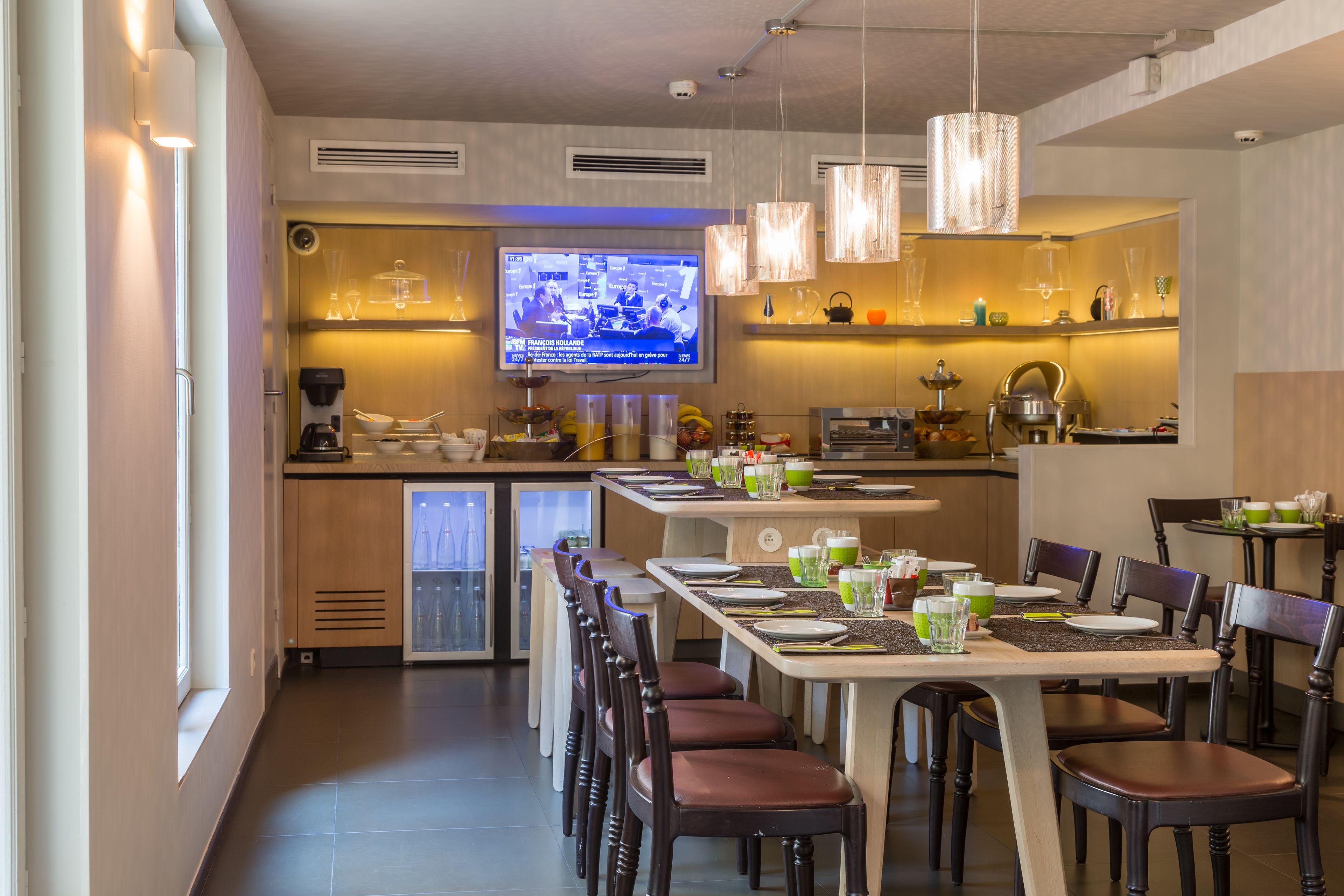 daily buffet breakfast (eur 15 per person)