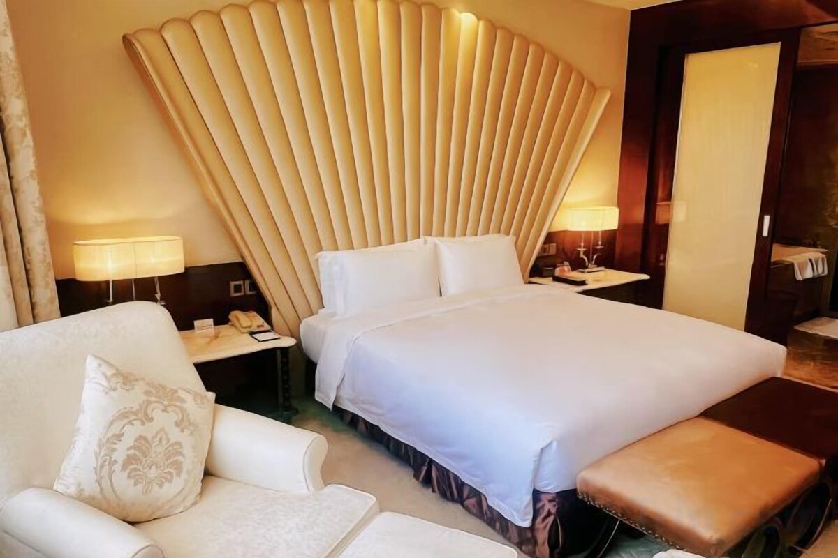 In-room safe, desk, laptop workspace, blackout curtains