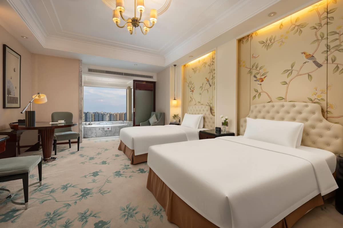 Superior Room, 2 Twin Beds, Smoking | In-room safe, desk, laptop workspace, blackout drapes