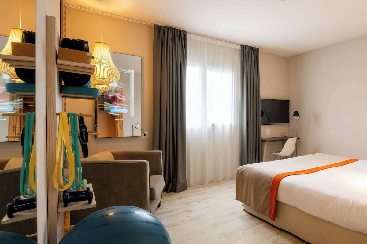 Room, 1 Double Bed (FitUp) | Room amenity