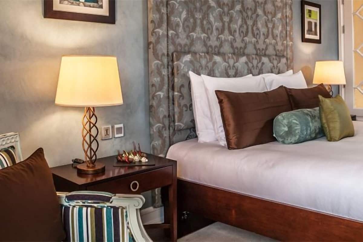 1 bedroom, Egyptian cotton sheets, premium bedding, minibar