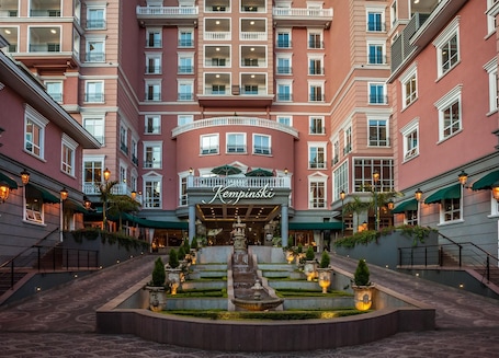 Exterior. Villa Rosa Kempinski