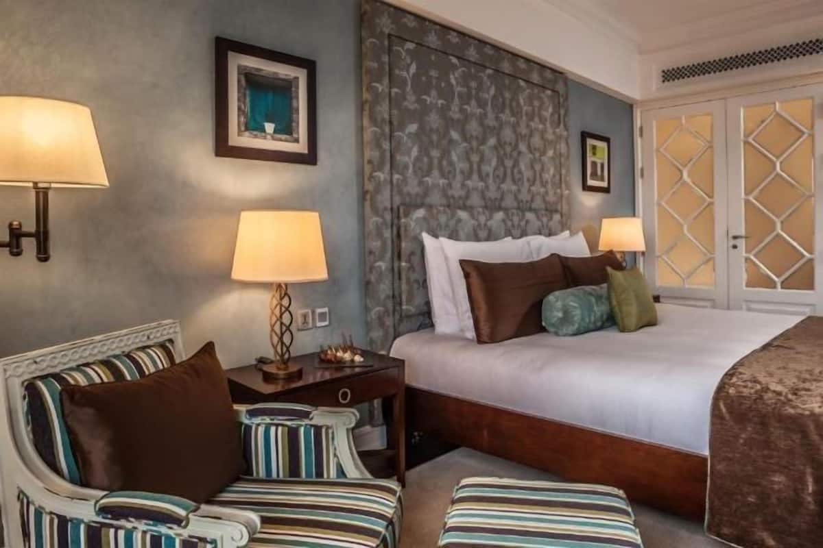 1 bedroom, Egyptian cotton sheets, premium bedding, minibar