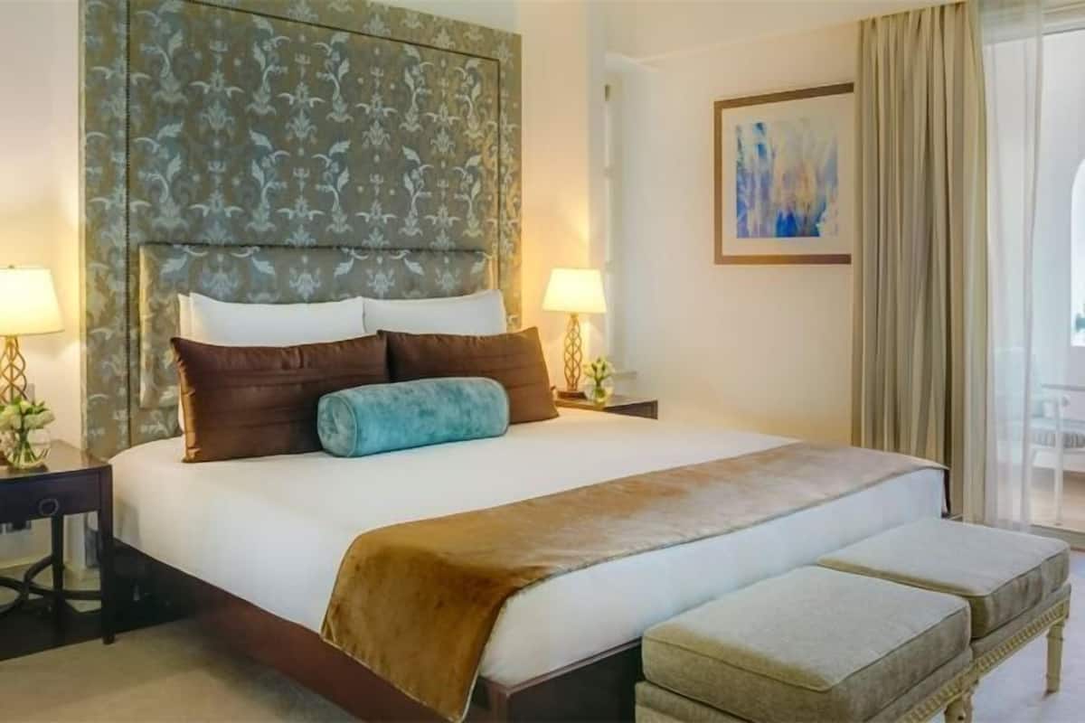 1 bedroom, Egyptian cotton sheets, premium bedding, minibar
