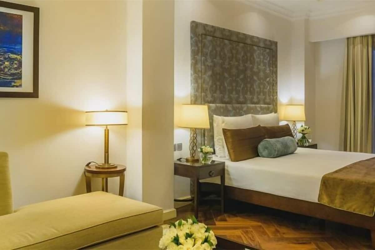 1 bedroom, Egyptian cotton sheets, premium bedding, minibar