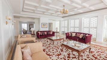 1 bedroom, Egyptian cotton sheets, premium bedding, minibar