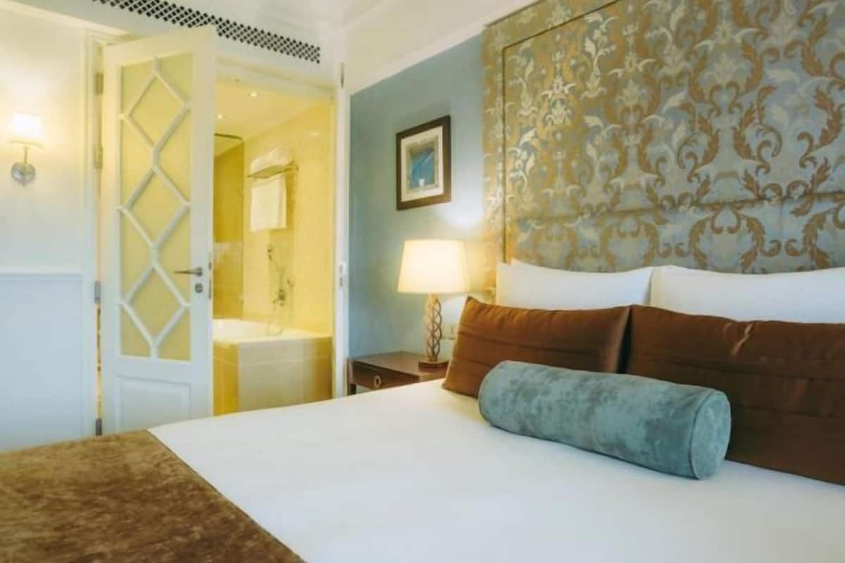 1 bedroom, Egyptian cotton sheets, premium bedding, minibar
