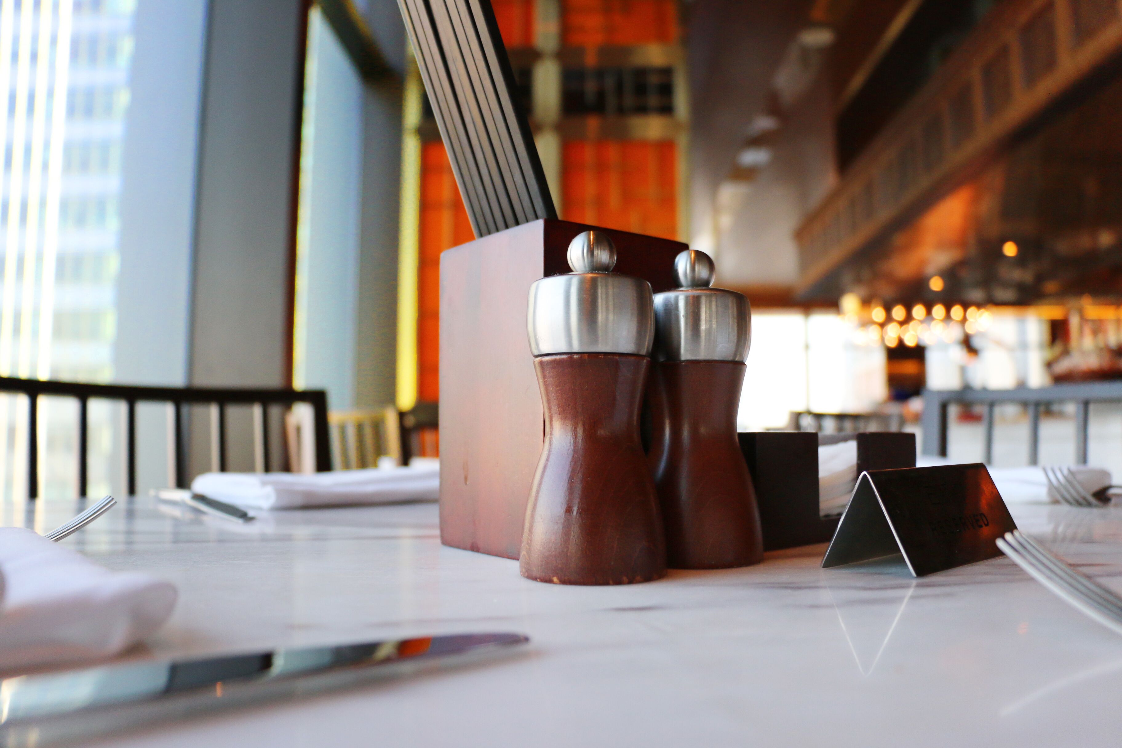 daily buffet breakfast (cny 185 per person)