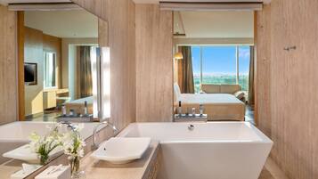 Shower, deep-soaking bathtub, hydromassage showerhead