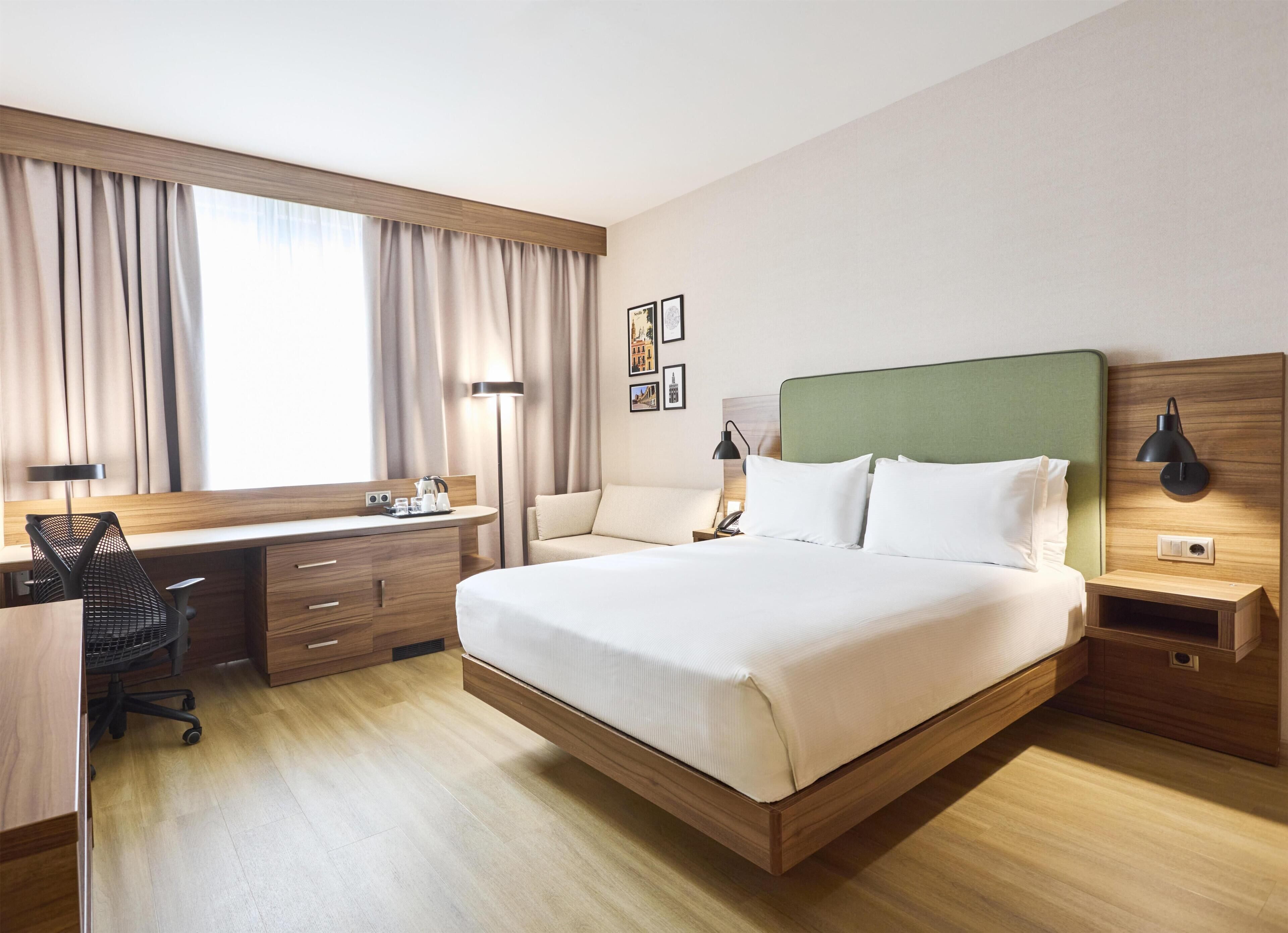 Room, 1 Queen Bed, Accessible | In-room safe, blackout drapes, soundproofing, iron/ironing board