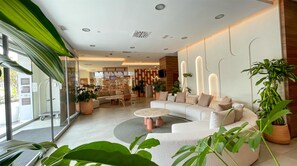 Lobby - Hilton Garden Inn Sevilla (Seville)