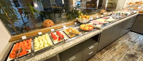 Gratis frukostbuffé varje dag