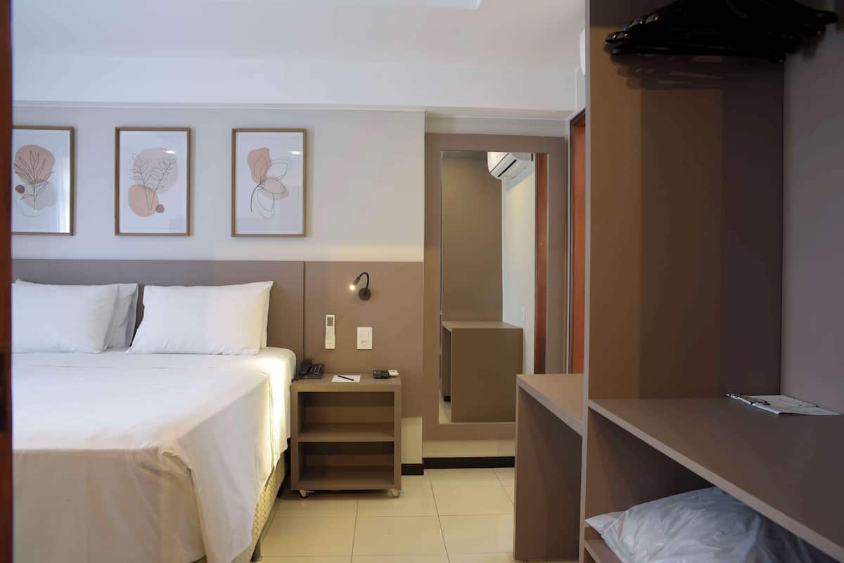 Premium Room, 1 Queen Bed with Sofa bed (Executive) | Minibar, in-room safe, desk, free WiFi