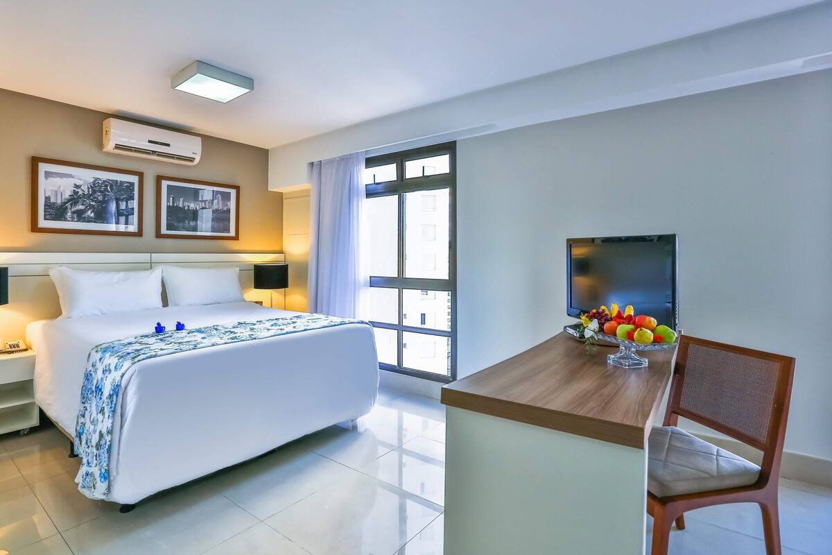 Minibar, caja de seguridad en la habitación, escritorio y wifi gratis