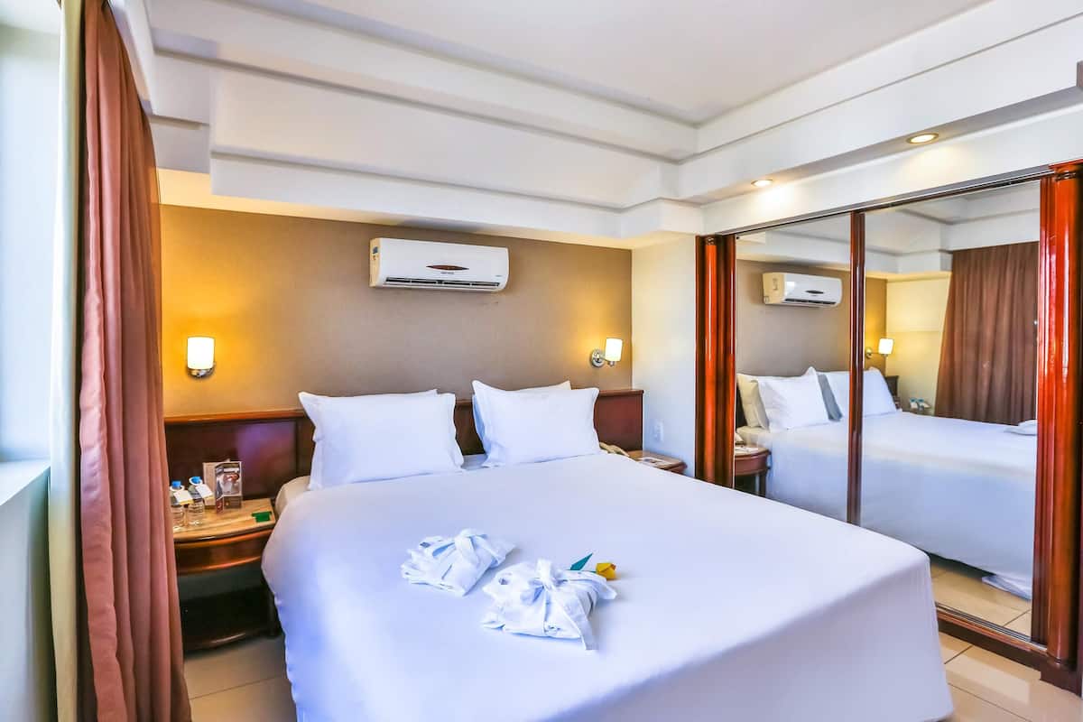 Minibar, in-room safe, desk, free WiFi