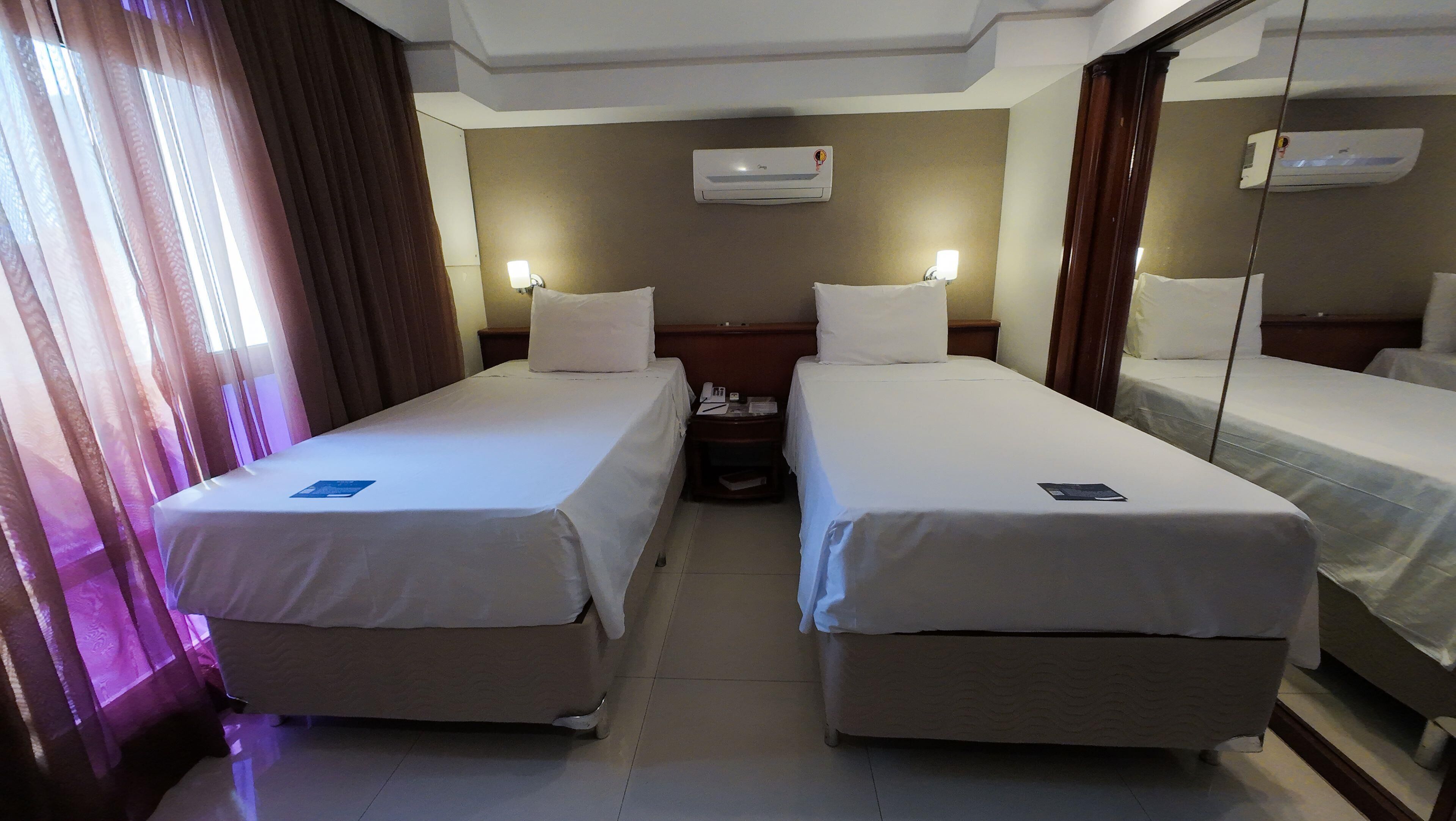 Minibar, caja fuerte, escritorio y wifi gratis