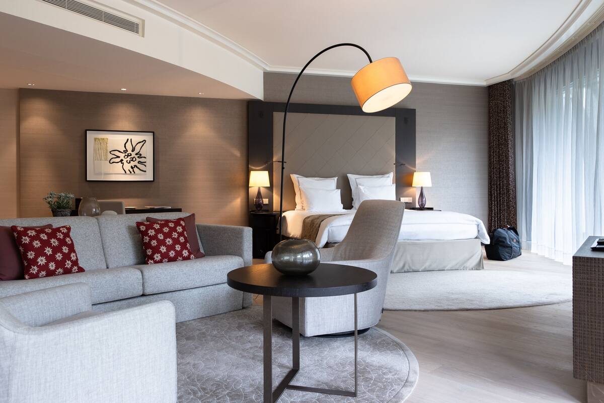 suite (alpina) | premium bedding, free minibar items, in-room safe, desk