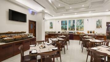 2 restaurantes, café da manhã, culinária europeia moderna