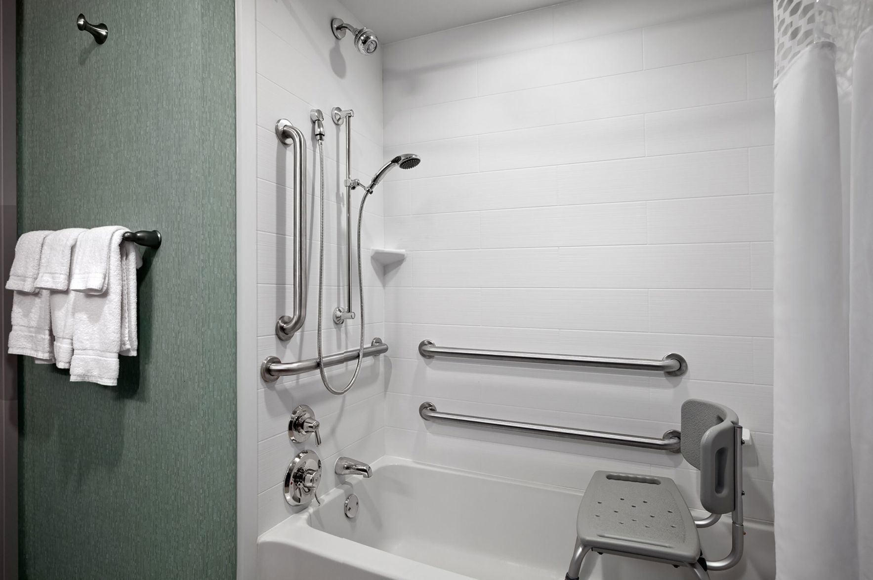Salle de bain | Articles de toilette (gratuits), séchoir à cheveux, serviettes fournies