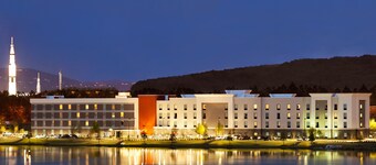 แฮมป์ตัน อินน์แอนด์สวีทส์ ฮันท์สวิลล์/ย่านอุทยานวิจัย