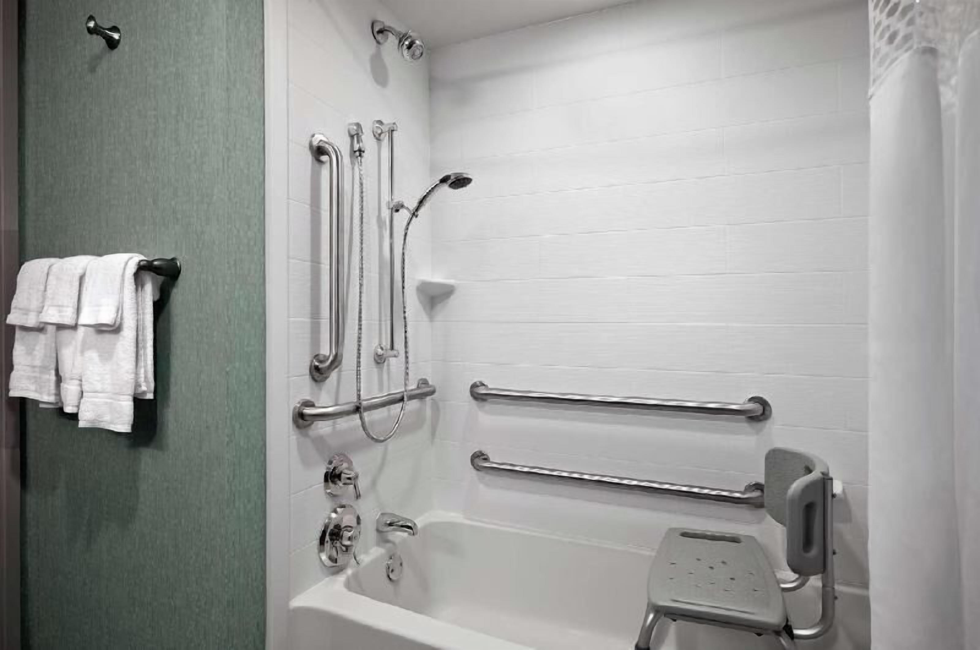 Salle de bain | Articles de toilette (gratuits), séchoir à cheveux, serviettes fournies