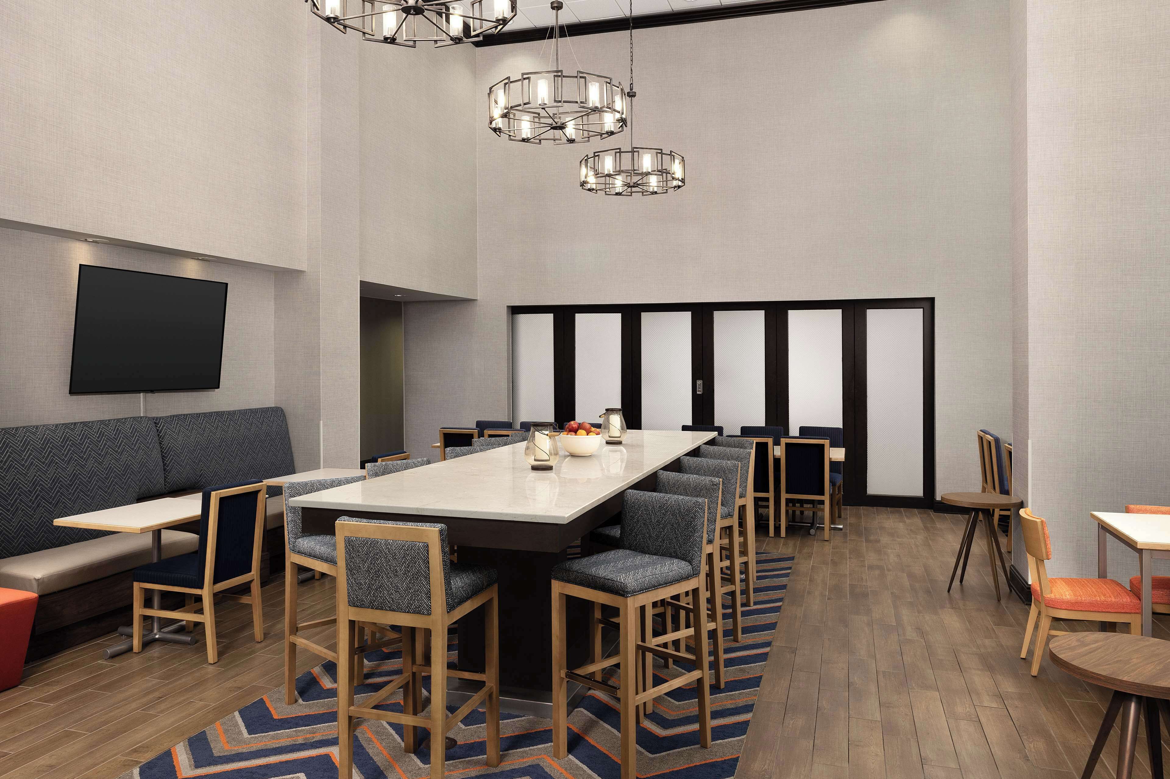 free daily self-service breakfast