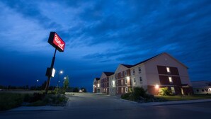 Unclassified image, 2 of 34, button - Red Roof Inn & Suites Dickinson (Dickinson)