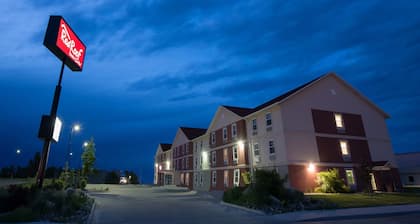 Red Roof Inn & Suites Dickinson