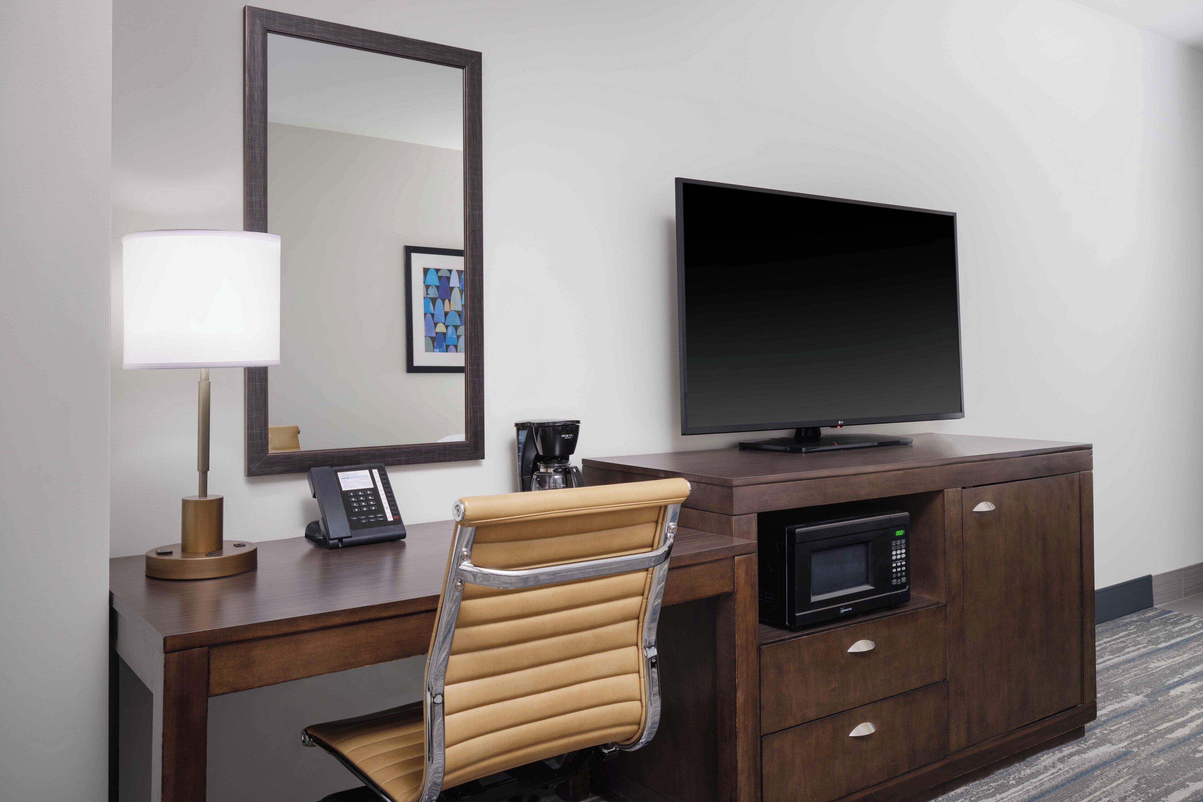 premium bedding, in-room safe, desk, laptop workspace