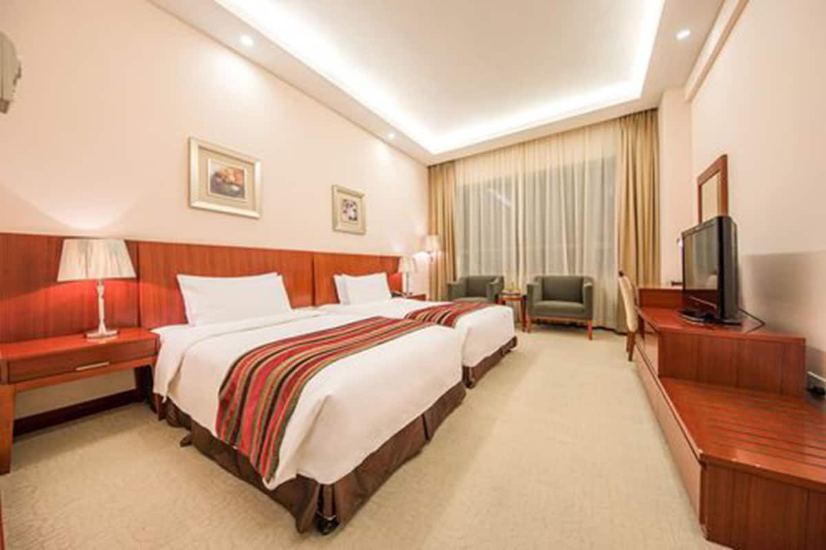 superior room, 2 single beds, garden view | premium bedding, down duvets, minibar, in-room safe