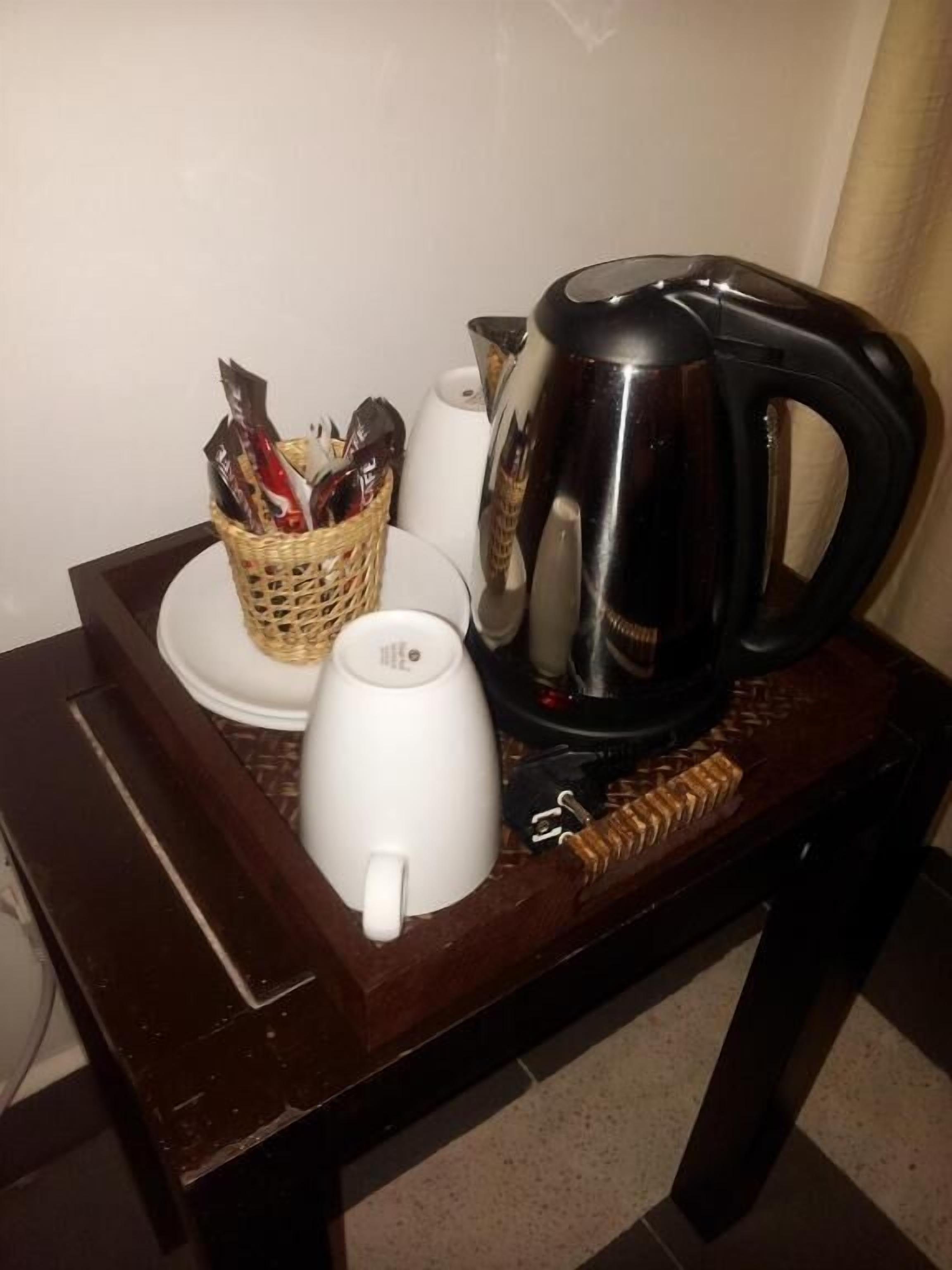coffee/tea maker, electric kettle